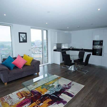 High View Two Bedroom Apartment In Woolwich Лондон Екстериор снимка