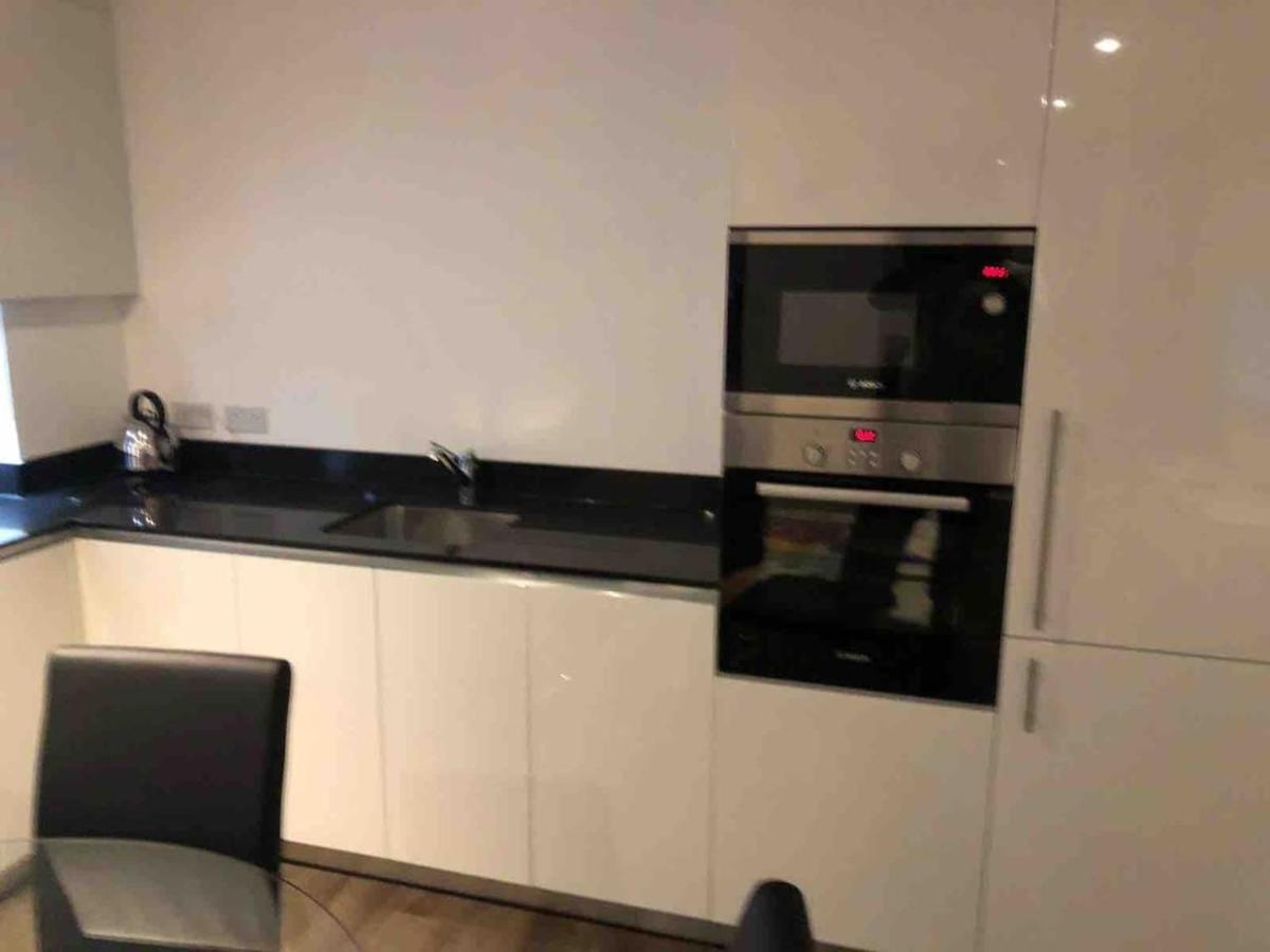High View Two Bedroom Apartment In Woolwich Лондон Екстериор снимка