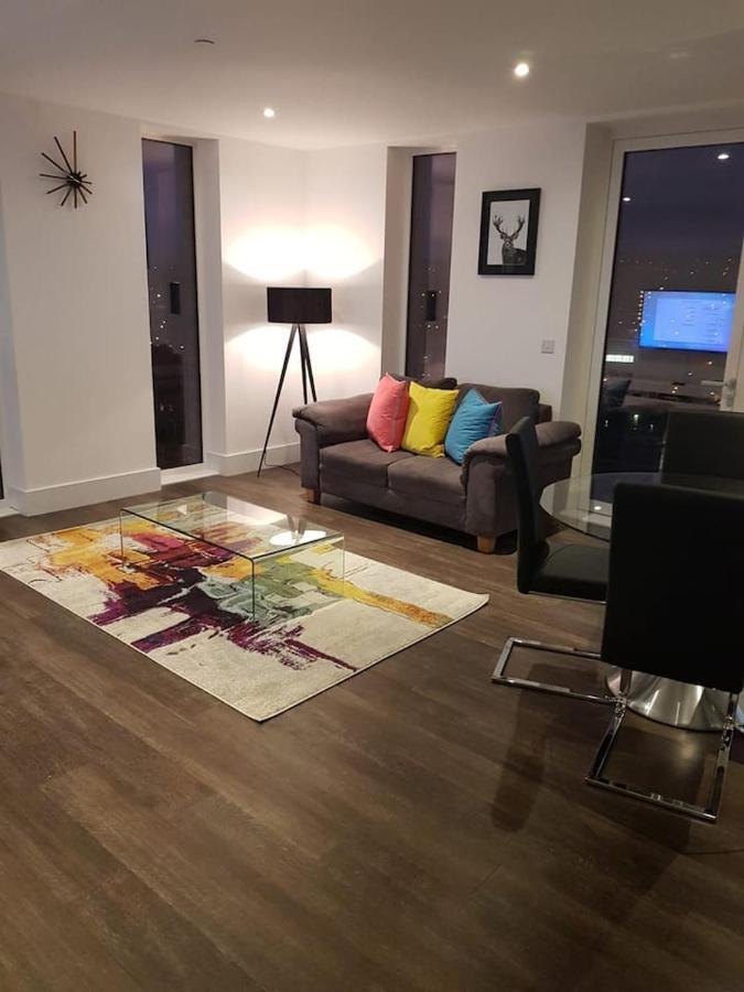 High View Two Bedroom Apartment In Woolwich Лондон Екстериор снимка