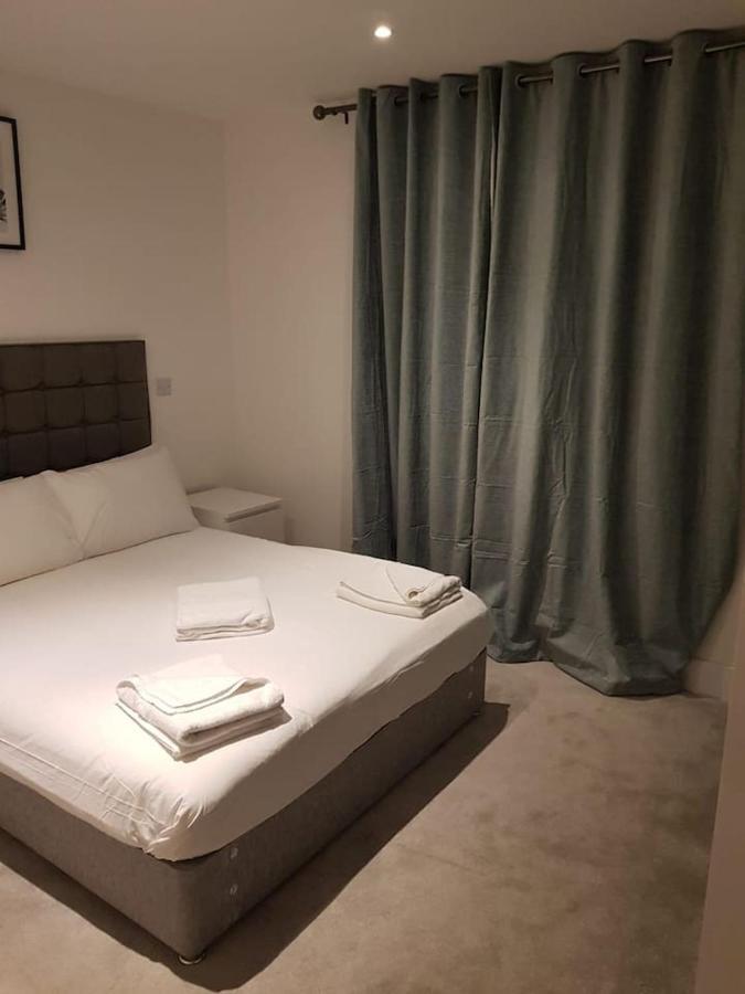 High View Two Bedroom Apartment In Woolwich Лондон Екстериор снимка