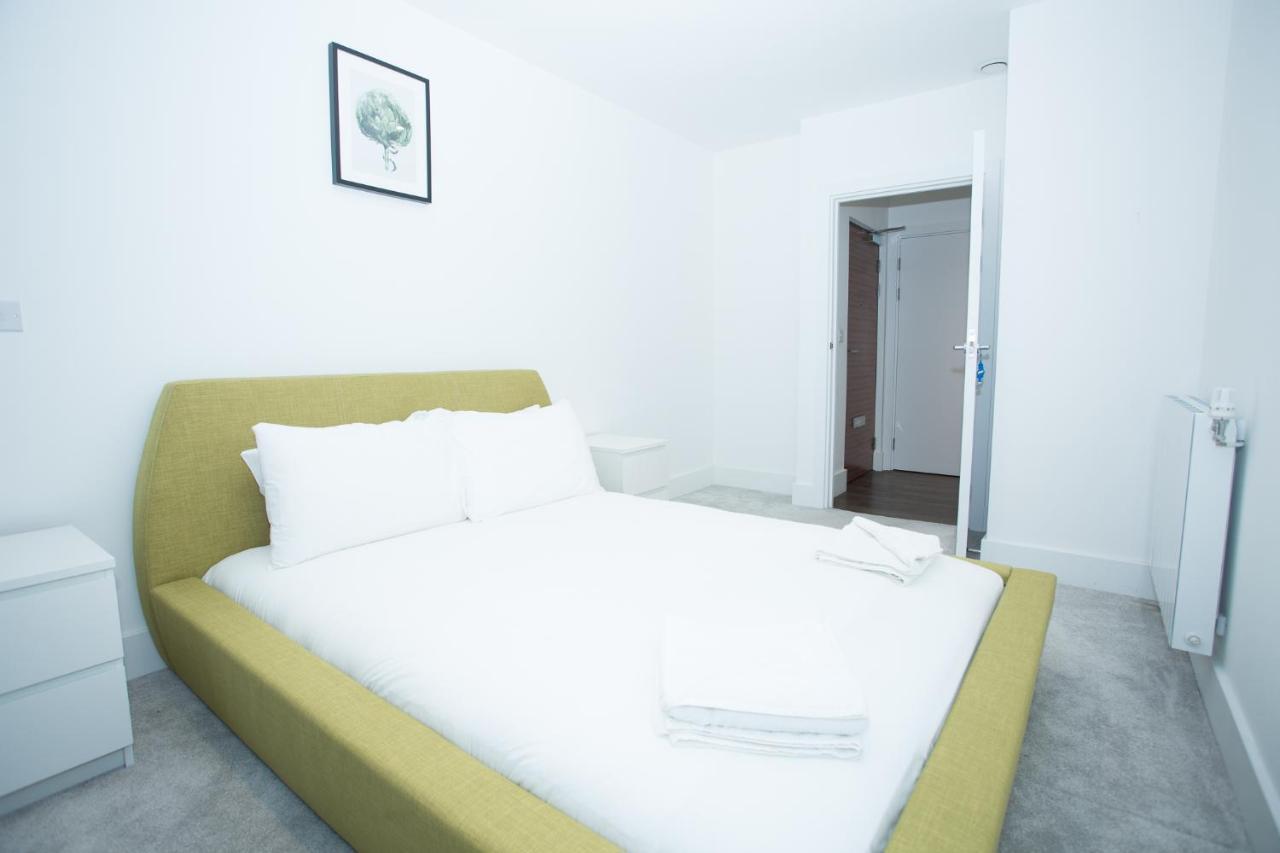 High View Two Bedroom Apartment In Woolwich Лондон Екстериор снимка