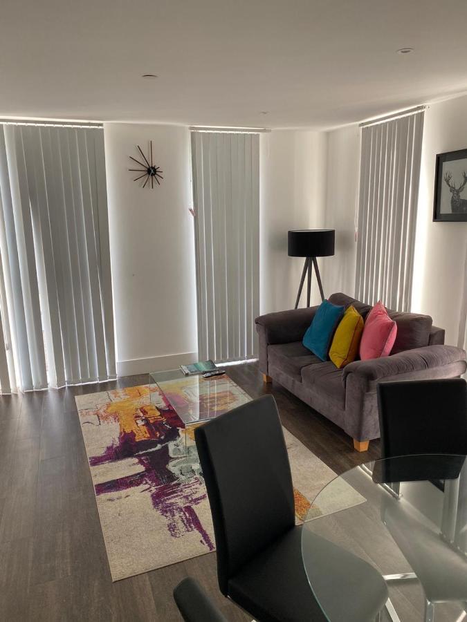 High View Two Bedroom Apartment In Woolwich Лондон Екстериор снимка